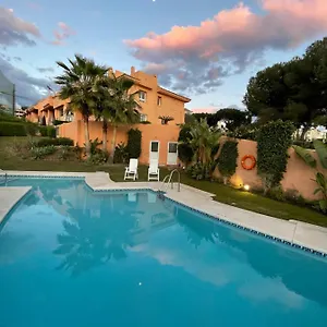  Séjour chez l'habitant Deluxe In Royal Cabopino Townhouse Espagne